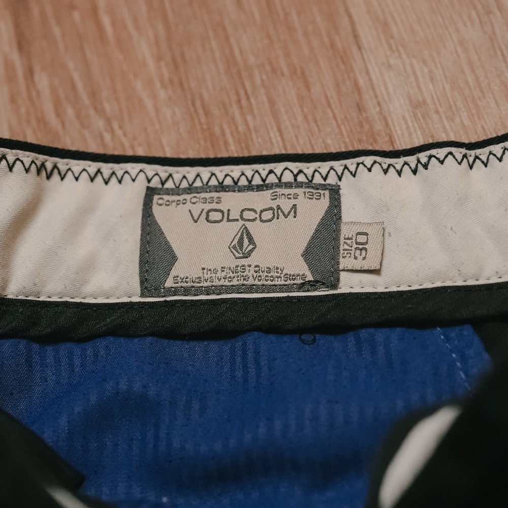 Volcom Short Bundle! - Picture 4 of 8